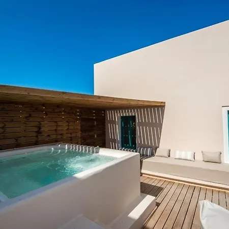 Pbs One Bedroom With Outdoor Hot Tub Villa *